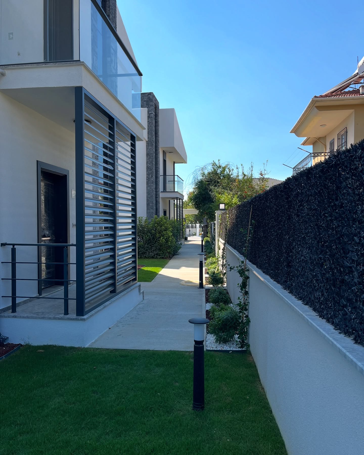 Galeri 6 — numquam expedita modi