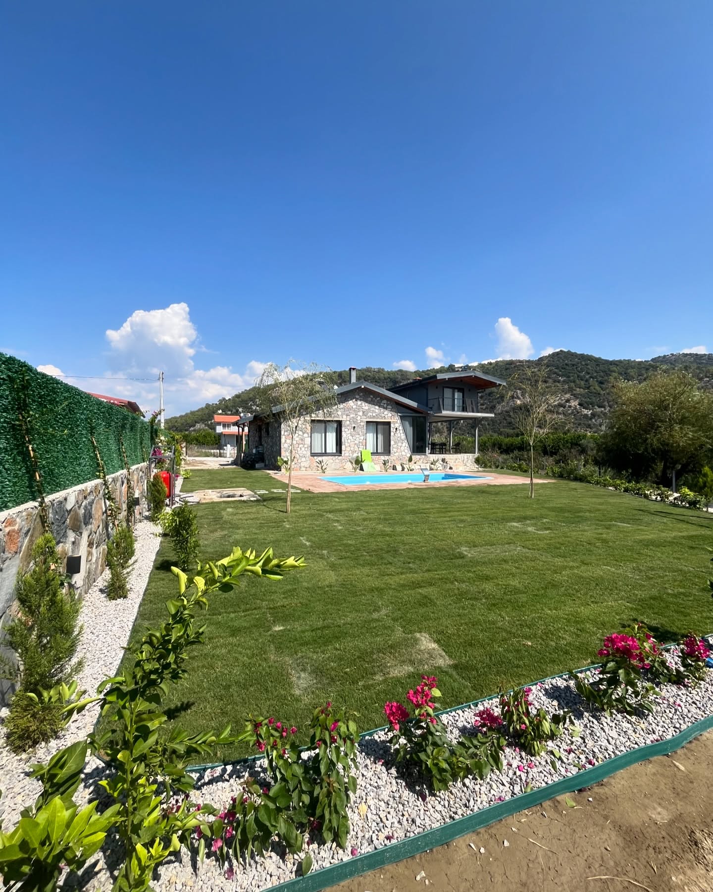 Köy Evi Bahçesi Sapanca